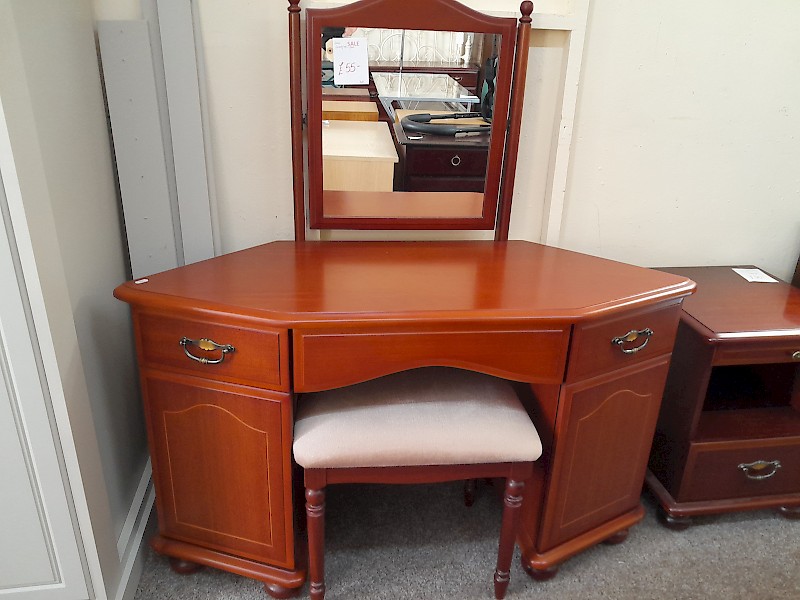Corner dressing table with stool