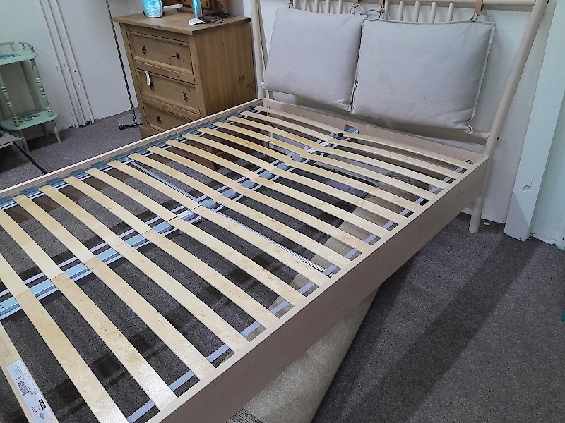 Kingsize bedframe