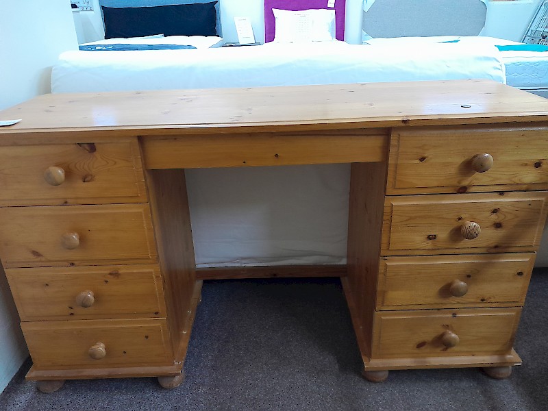 Pine dressing table