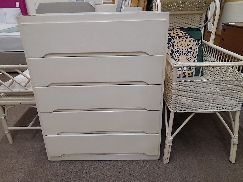 White wooden chest of drawers