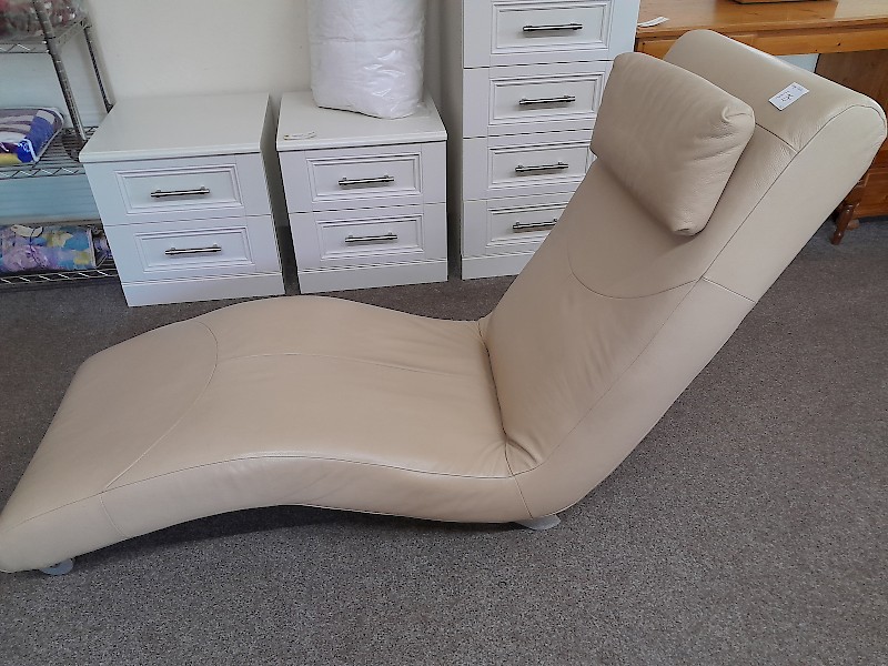 Lounger chair