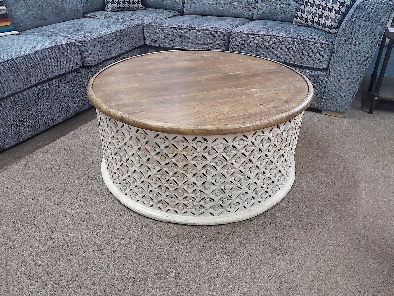 Round coffee table